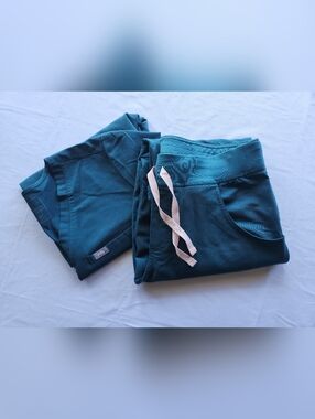 M/XL FIGS Carribean Blue Set